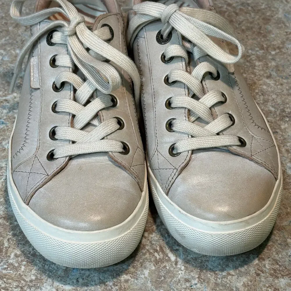 Taos Footwear brand taos
